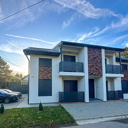 Kiko Apartmani Lux Zrenjanin Buitenkant foto