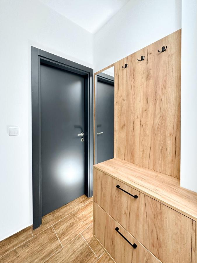 Kiko Apartmani Lux Zrenjanin Buitenkant foto