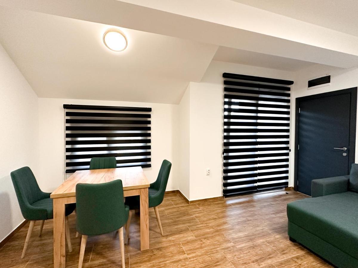 Kiko Apartmani Lux Zrenjanin Buitenkant foto