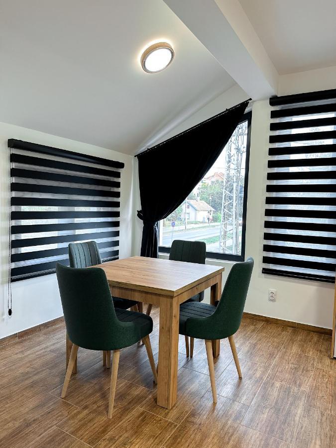 Kiko Apartmani Lux Zrenjanin Buitenkant foto