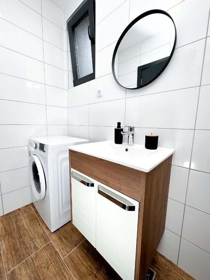 Kiko Apartmani Lux Zrenjanin Buitenkant foto