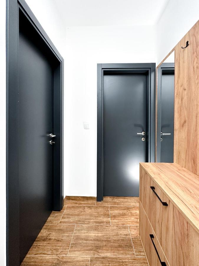 Kiko Apartmani Lux Zrenjanin Buitenkant foto