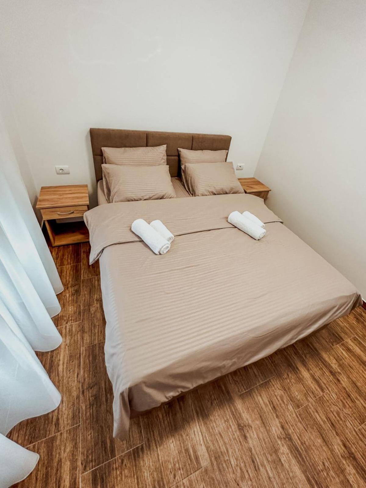 Kiko Apartmani Lux Zrenjanin Buitenkant foto