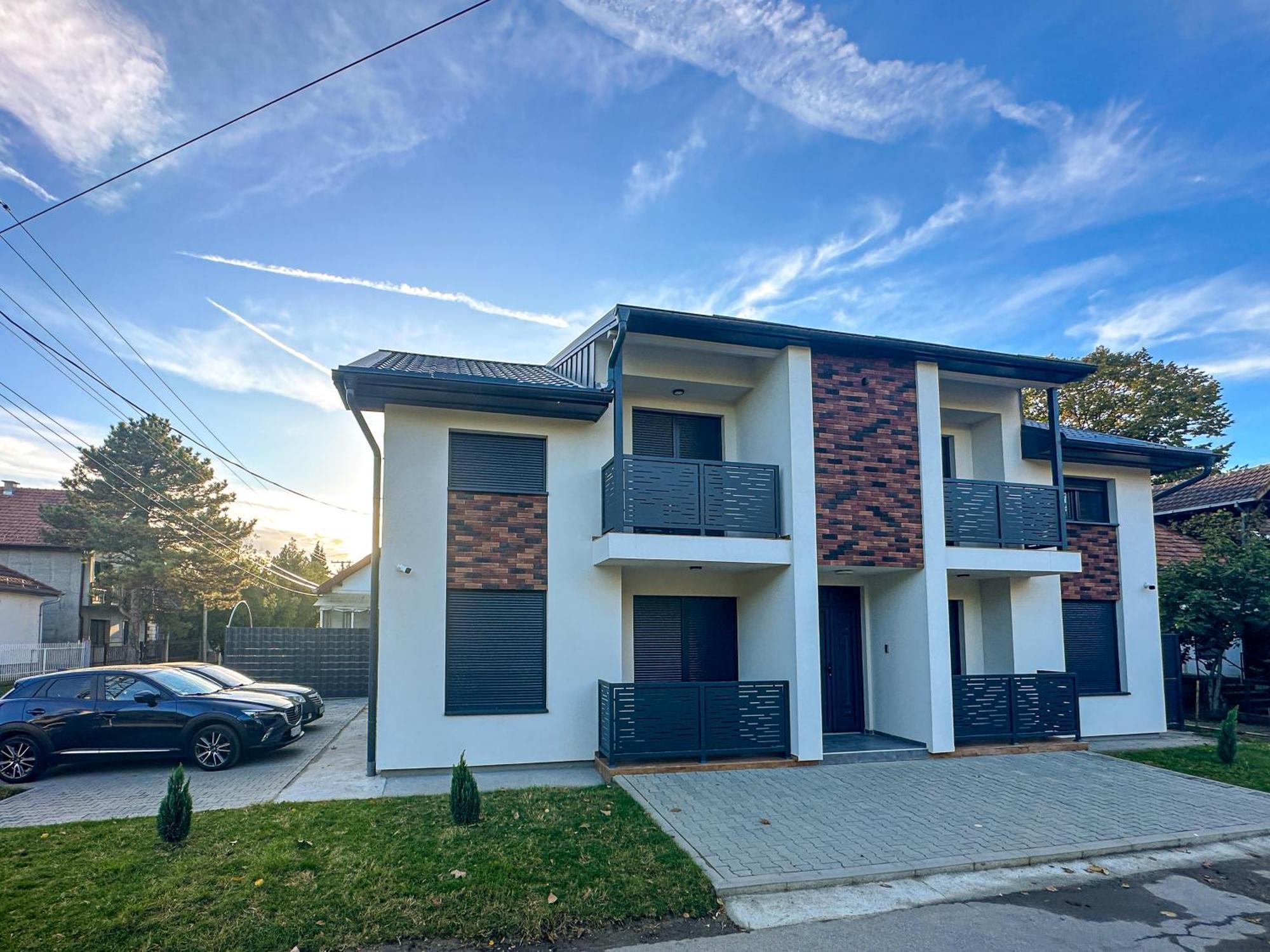 Kiko Apartmani Lux Zrenjanin Buitenkant foto